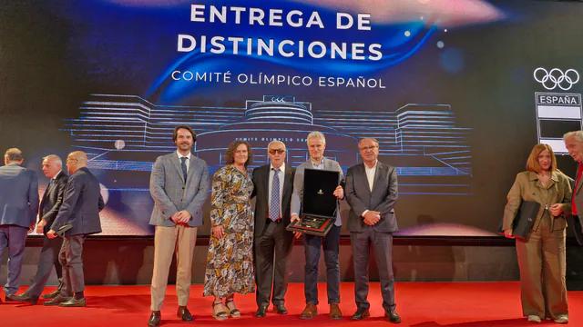 L'Eliana recibe la Placa Olímpica al Mérito Deportivo del COE