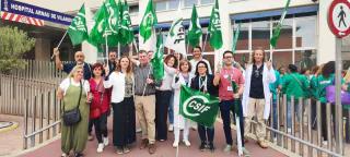 Protesta ante Urgencias del hospital de Llíria para reclamar más personal y espacio