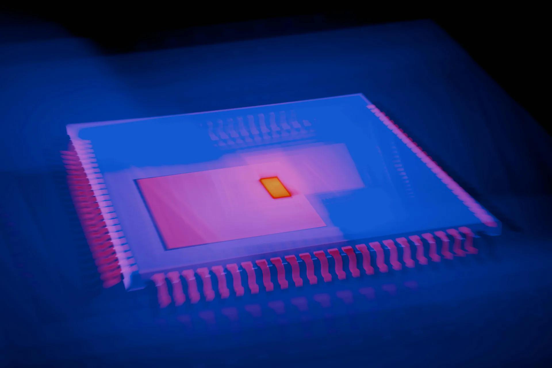 La UPV inicia la captación de clientes para su planta de chips fotónicos en L'Eliana